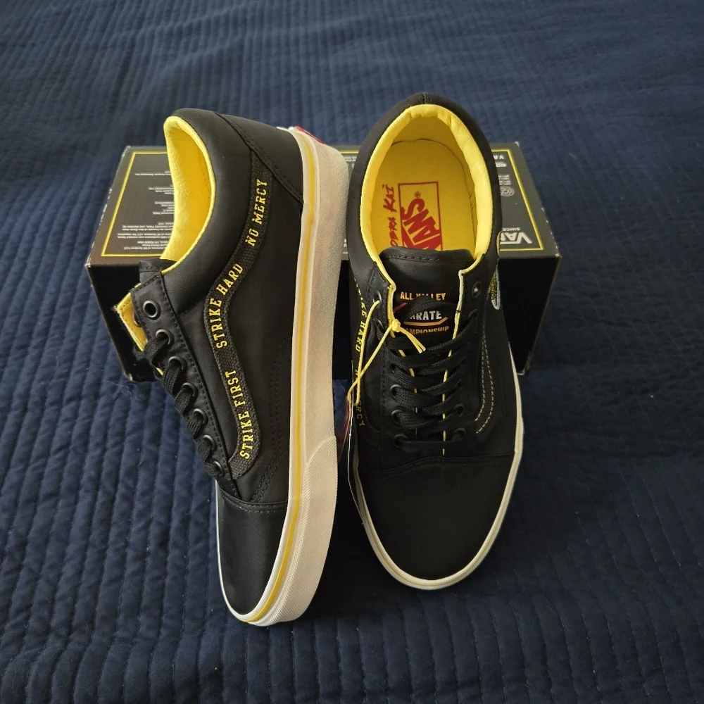 Vans Old Skool Cobra Kai Strike First Men Yellow Black White Rare 122025 - Picture 7 of 10